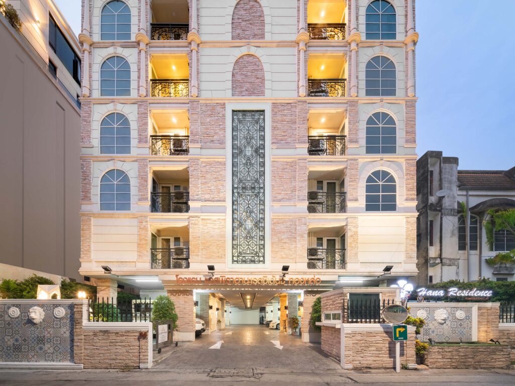 Exterior of Aspira Hana Executive Apartment Thonglor